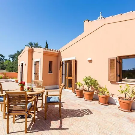 Quinta Tannamara Private Pool & Garden 빌라 부르가우